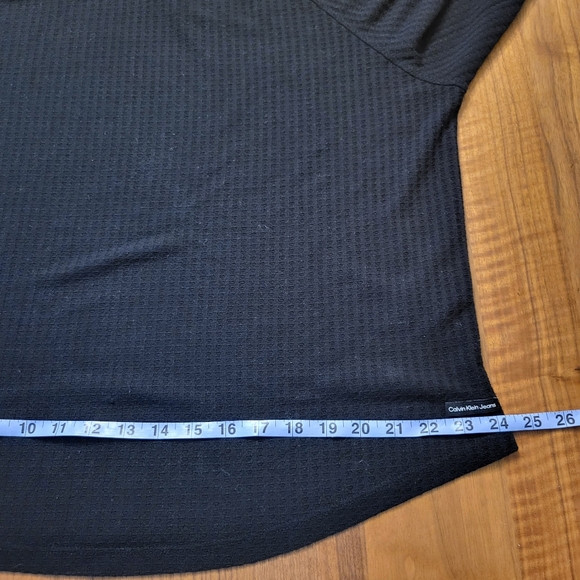 Lightweight black hooded pullover - Picture 2 of 9